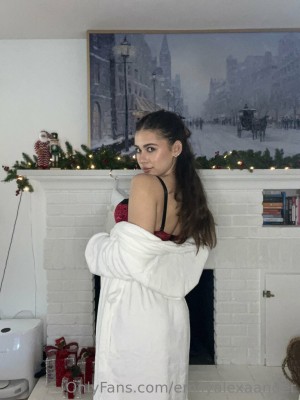 Emily Alexander Photo #61