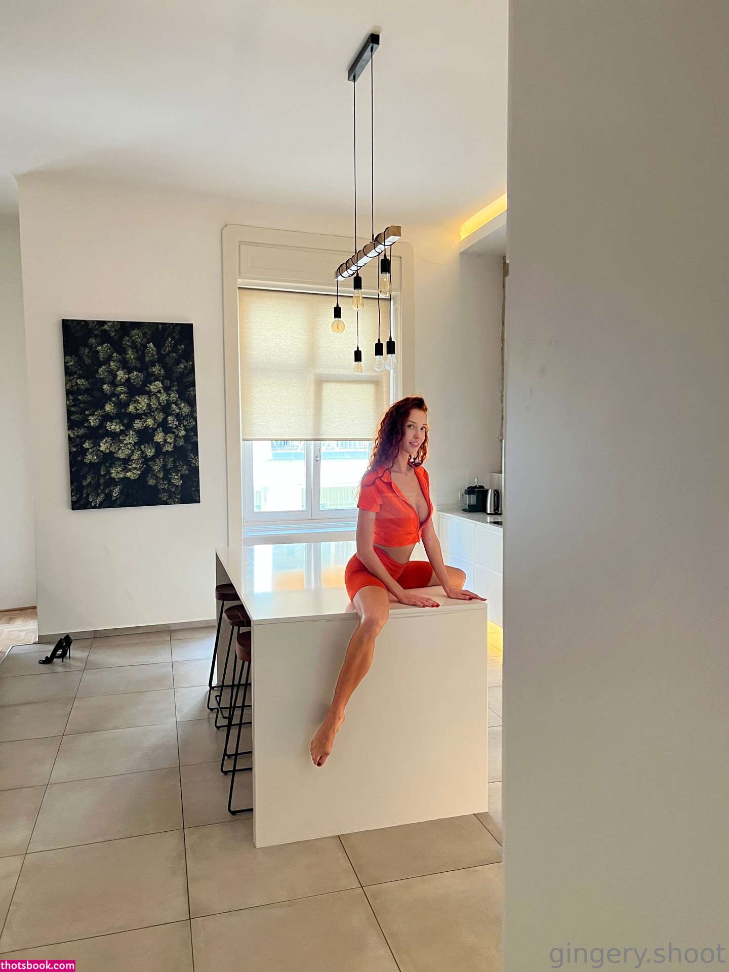 Curly Fenix Photo #7