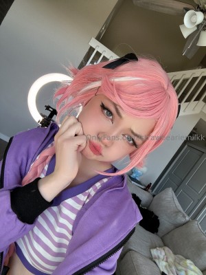 Strawbeariemilkk Photo #9