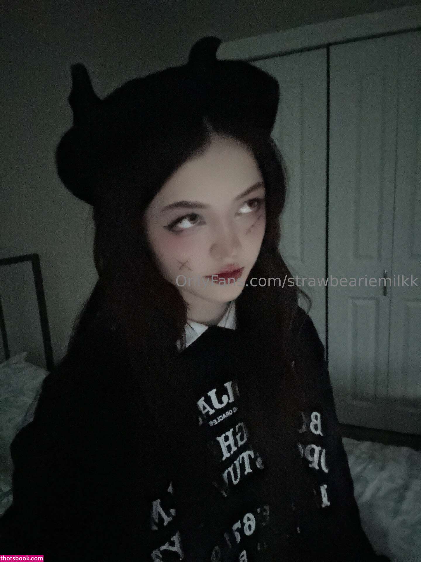 Strawbeariemilkk Photo #18