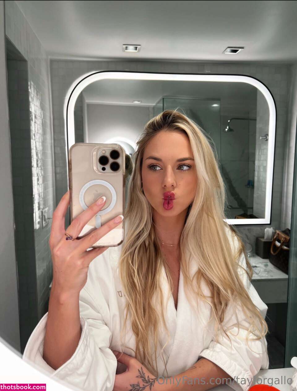 Taylor Gallo Photo #269