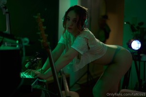 Fallcosplay Photo #416