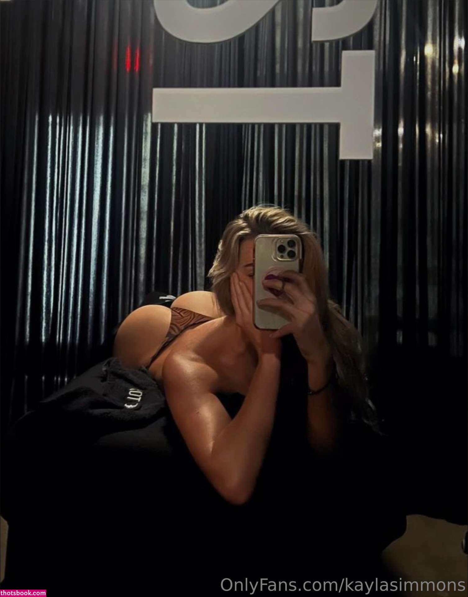 Kayla Simmons Photo #214