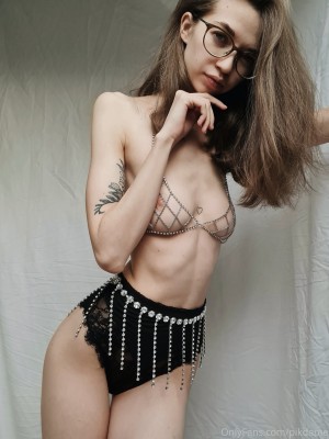 Kim Baltes Photo #102