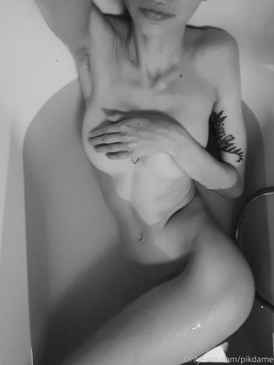 Kim Baltes Photo #120