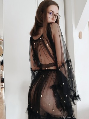 Kim Baltes Photo #121