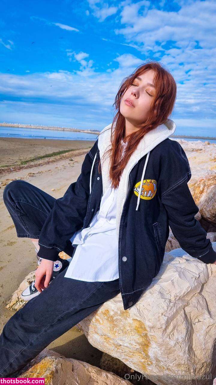 Mila Azul Photo #1056