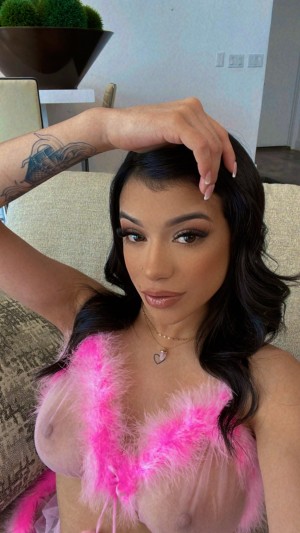 Savannah Sixx Photo #16