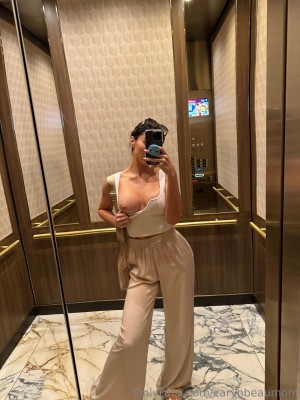 Caryn Beaumont Photo #327