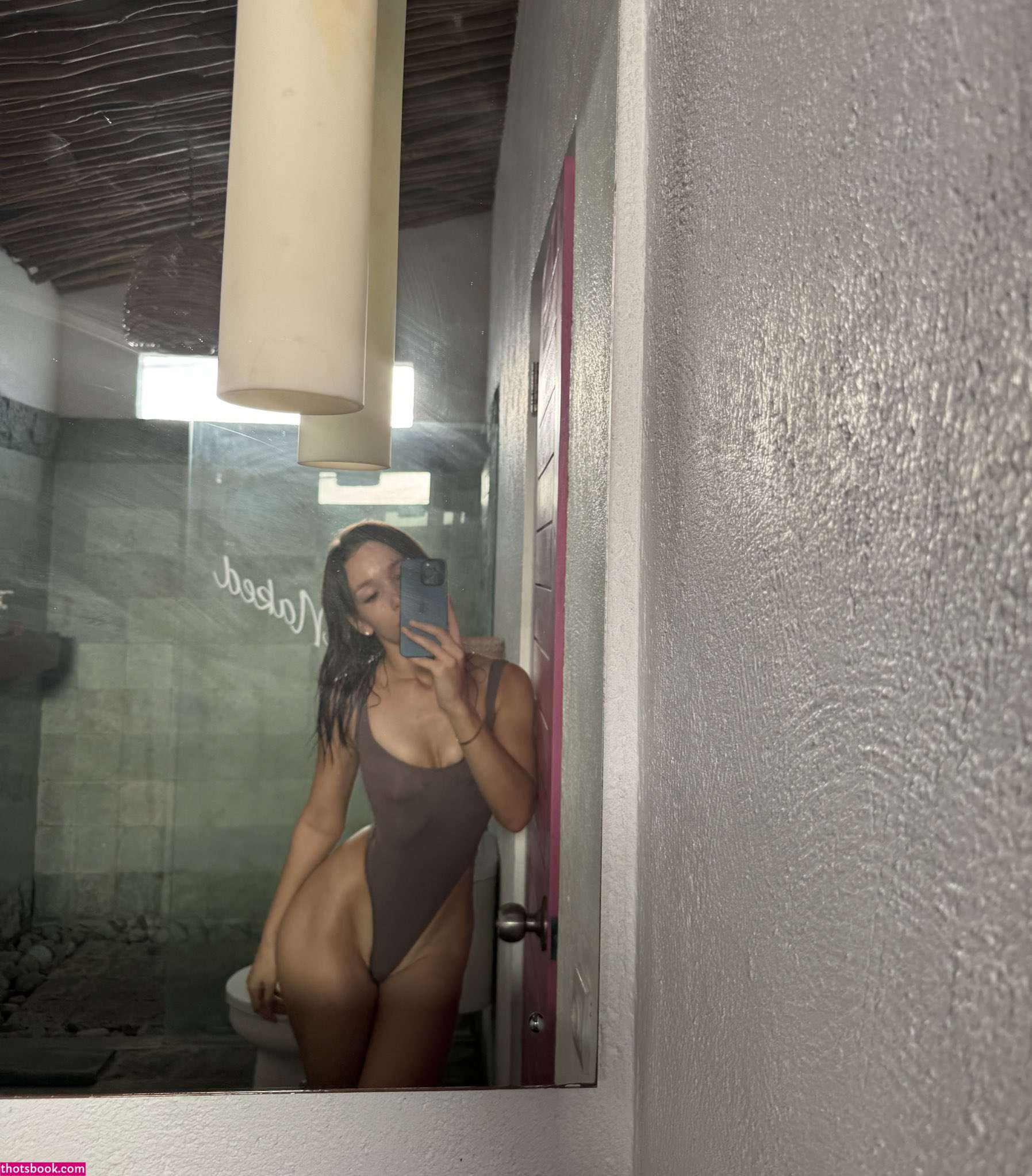 Ellie Leen Photo #634