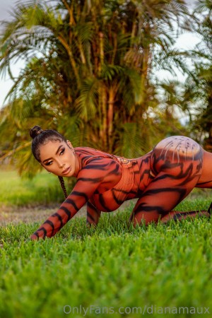 Diana Maux Photo #56