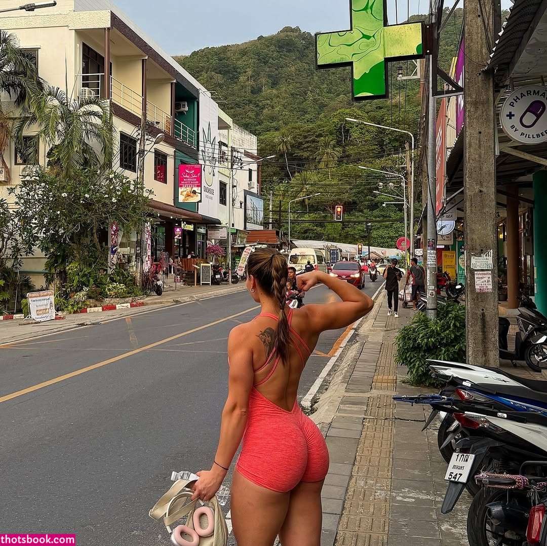 Berdina Magdalena Photo #30