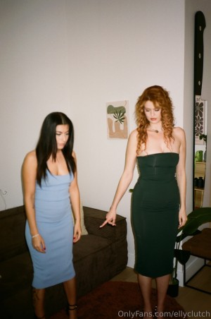 Elly Clutch Photo #554