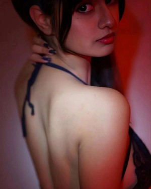 Aishwarya Harishankar Photo #30