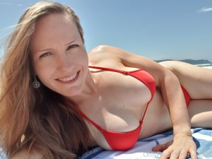 Zuzana Giles Photo #46