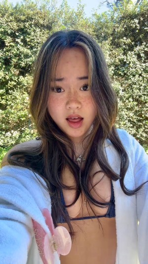 Michela Han Photo #27