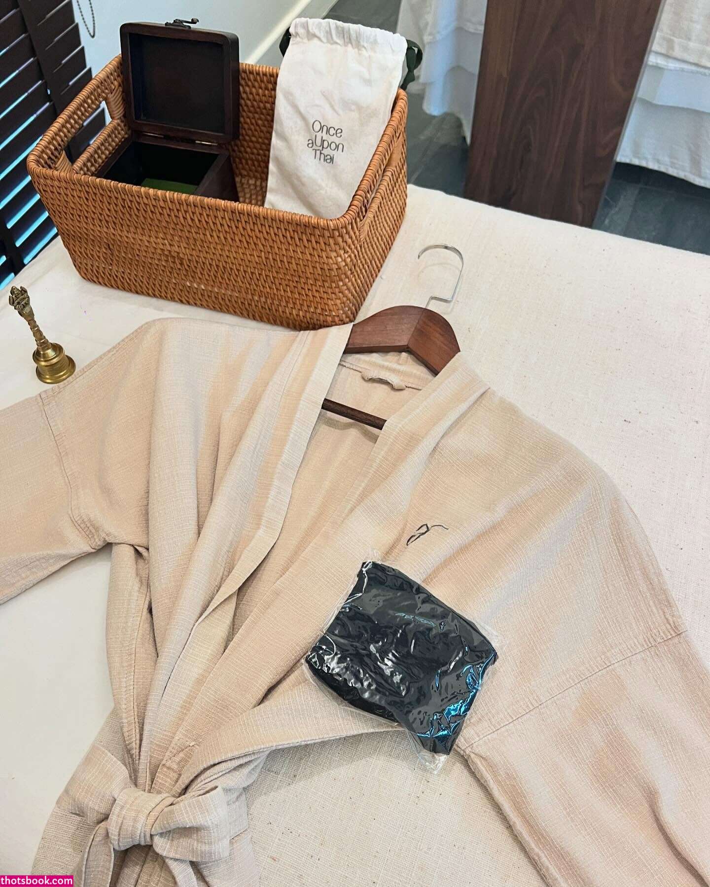 Prapatsorn Theethatburee Photo #3