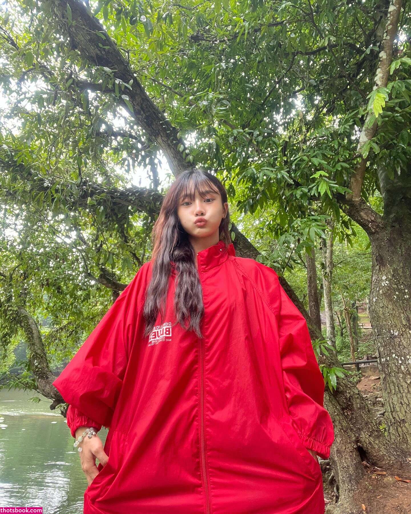 Prapatsorn Theethatburee Photo #38