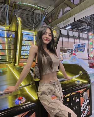 Prapatsorn Theethatburee Photo #46