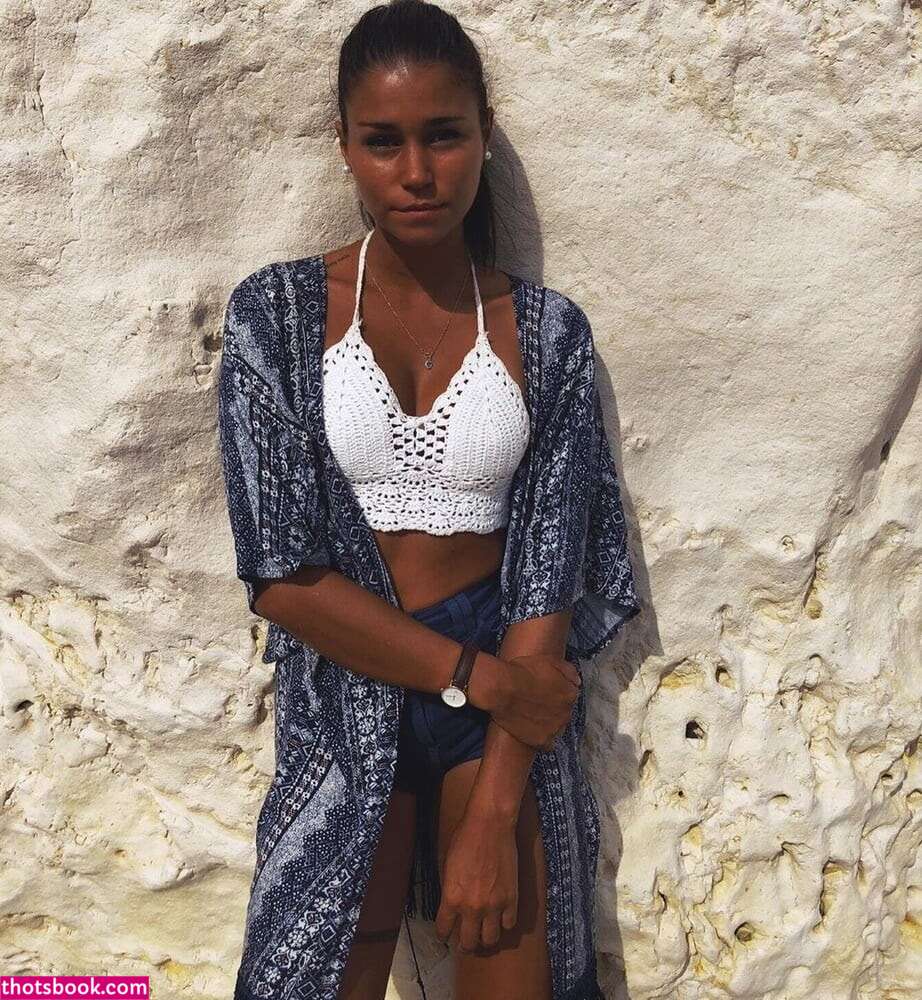 Ines Loucif Photo #1