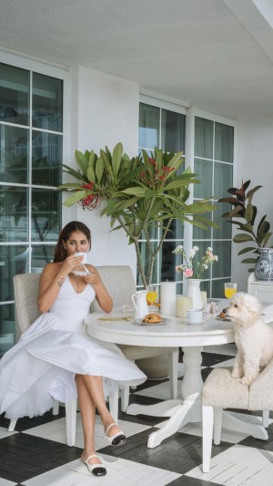 Radhika Seth Photo #9