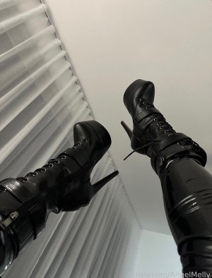 Angelmelly Photo #226