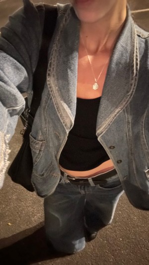 Emily Feld Photo #207