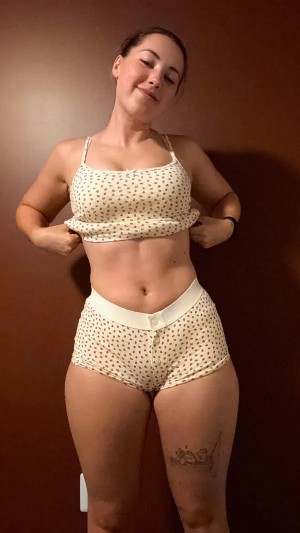 Pineapplebrat Photo #215