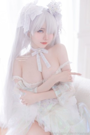 Sally Dorasnow Photo #305