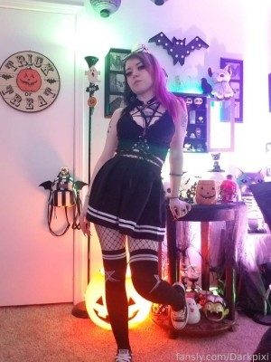 Darkpixi Photo #32