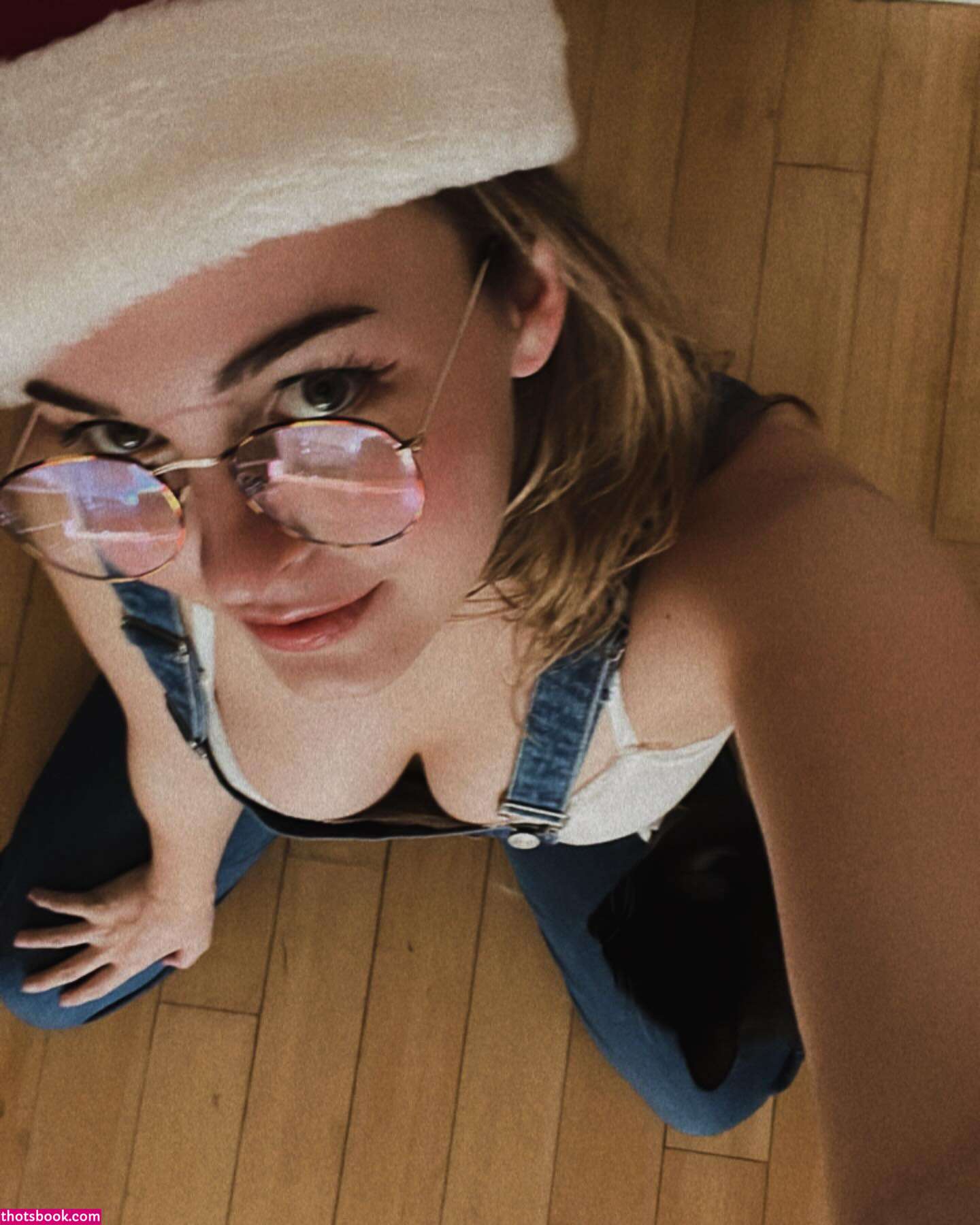 Cassie Claire Photo #9