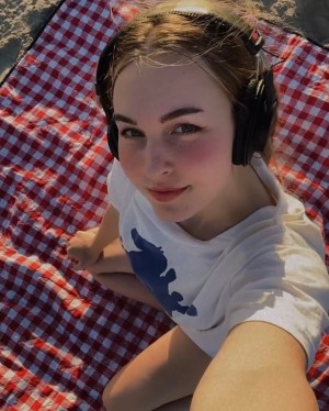 Cassie Claire Photo #7