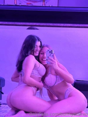 bunnyblairxo Photo #16