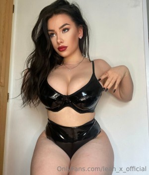 leahhnicholls Photo #29