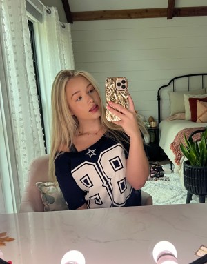 Lynzie Fulton Photo #13