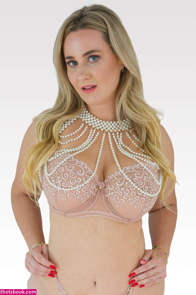 Anna Marisax Photo #3