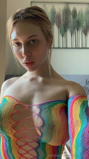 Elsa Cripsii Photo #3