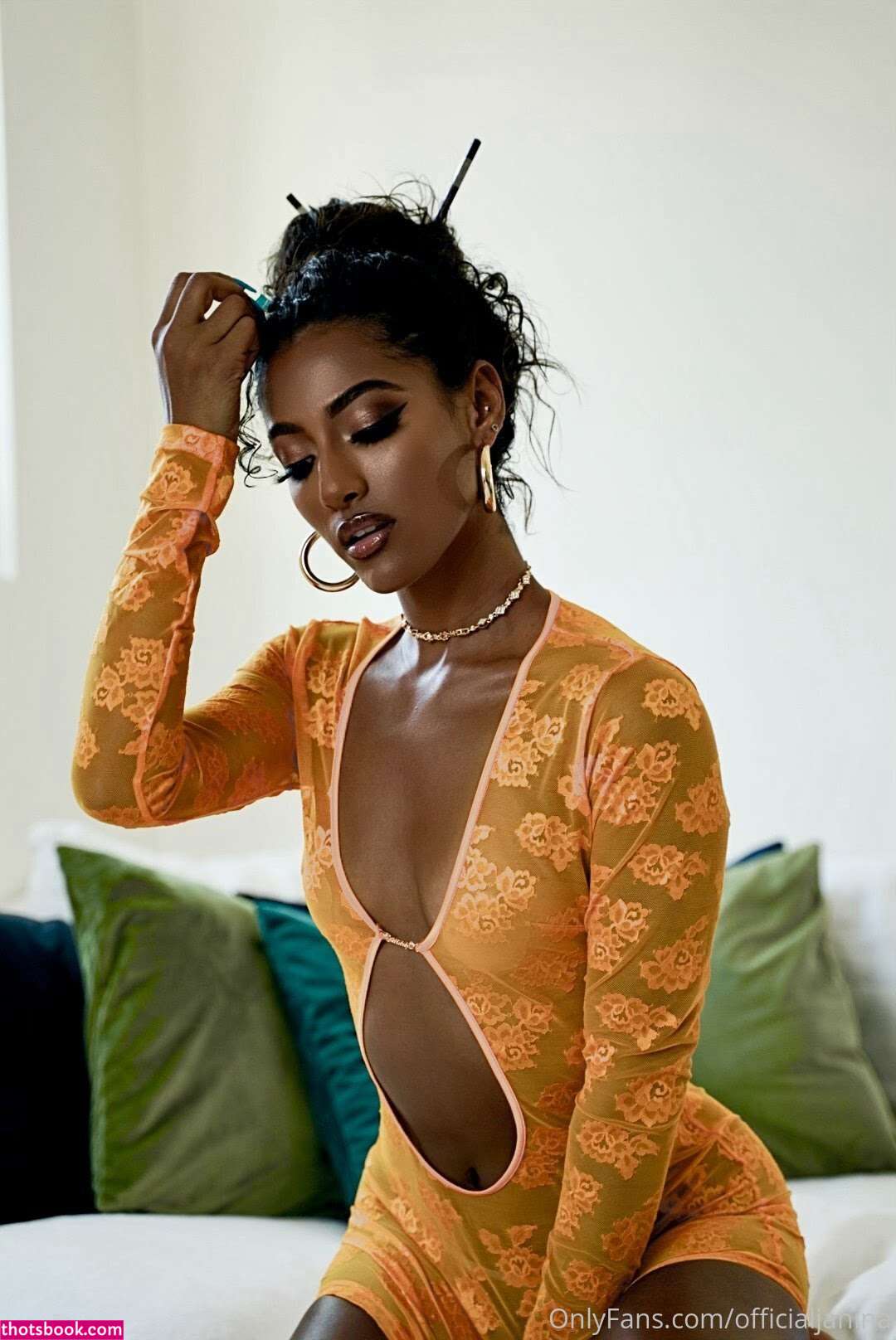 Official Janina Photo #10