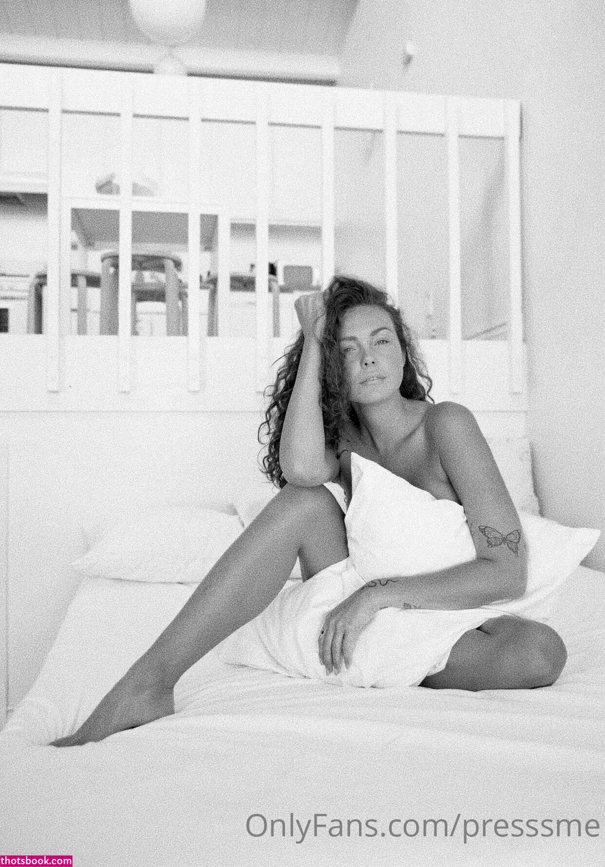 Presley Rhodes Photo #8