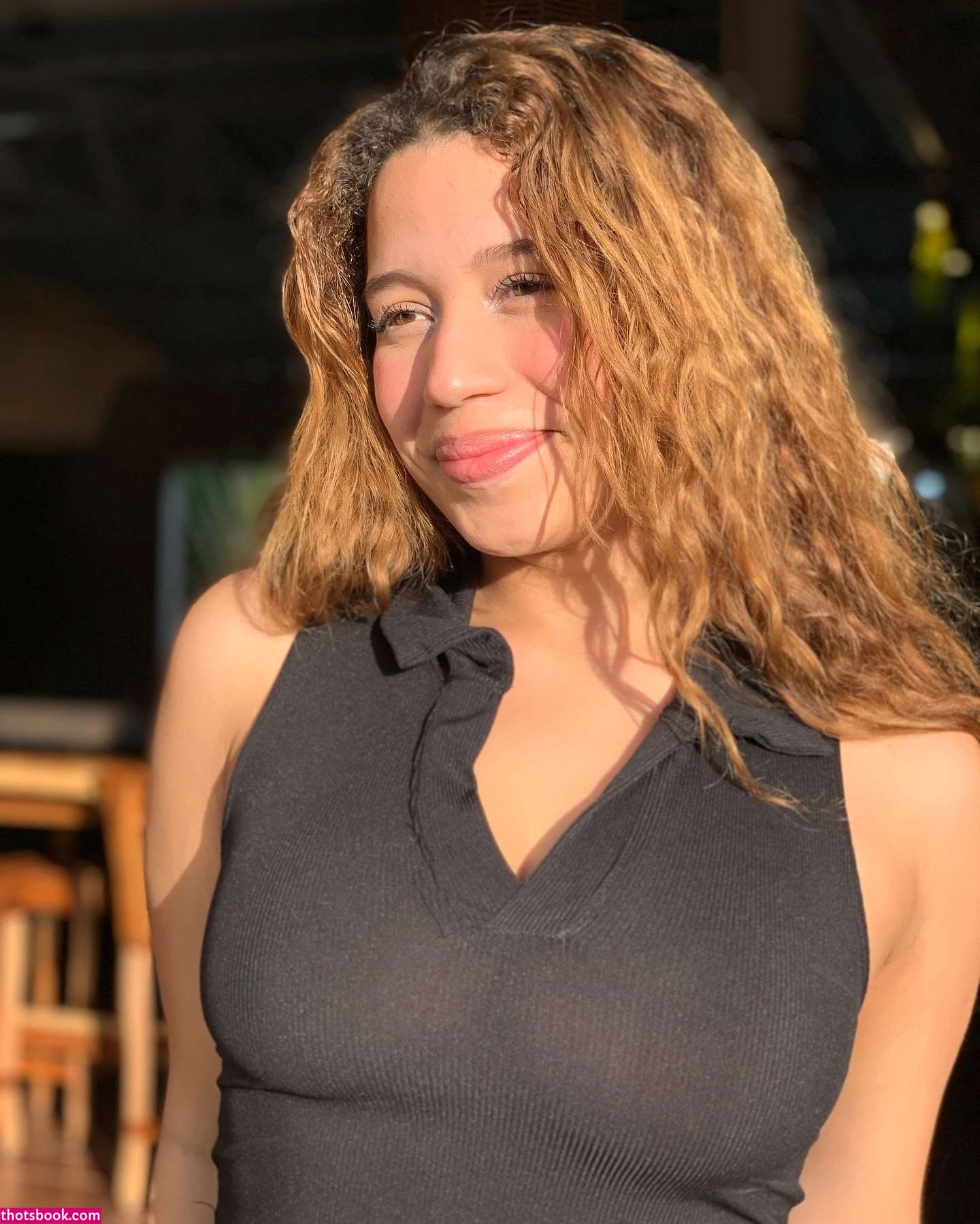 vivianabueno13 Photo #7