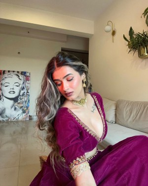 Shambhavi Singh Photo #10