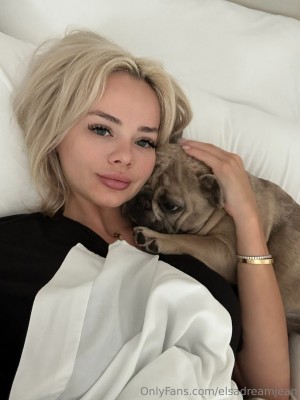 Elsa Jean Photo #558