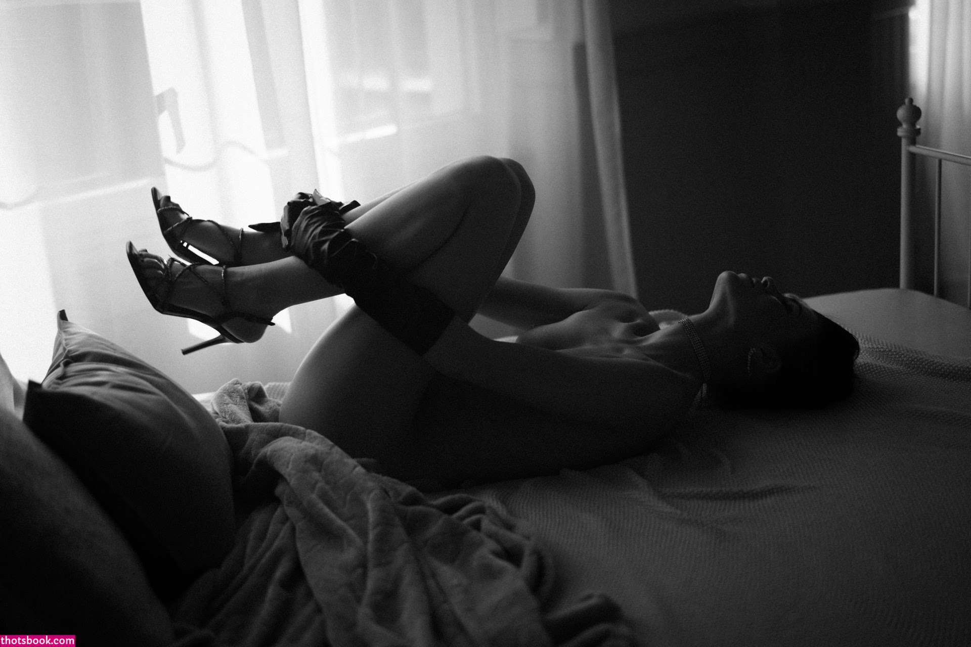 Vanessa Bartsch Photo #3