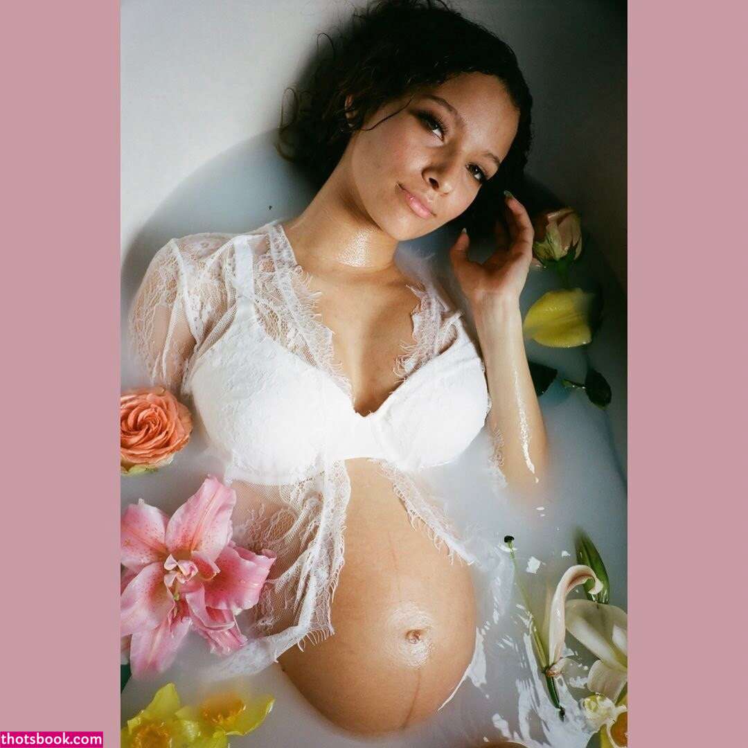 Ananyaoceana Photo #26