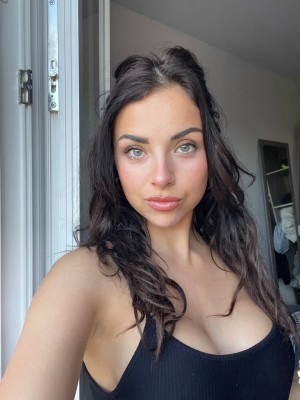 Julia Amareno Photo #7