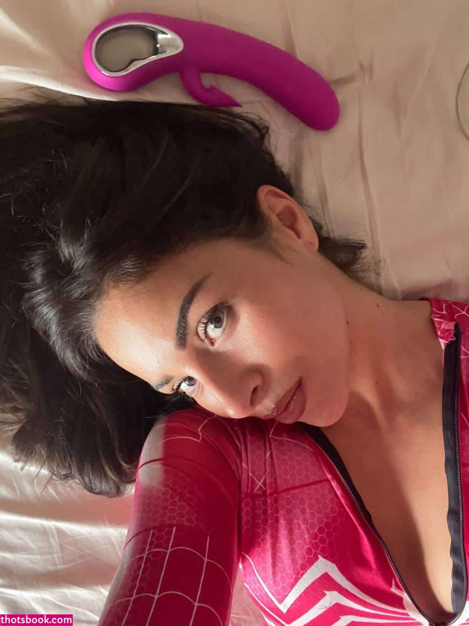 Julia Amareno Photo #34