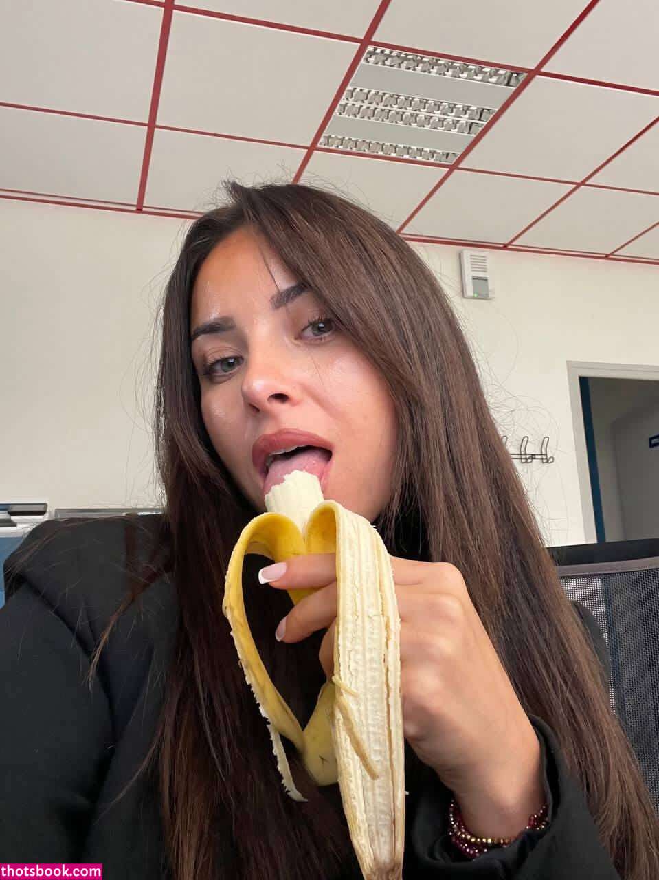 Julia Amareno Photo #36