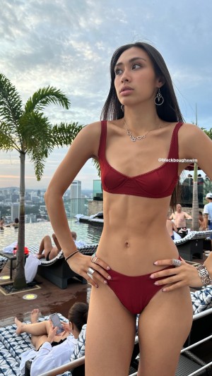 Cait Knight Photo #5