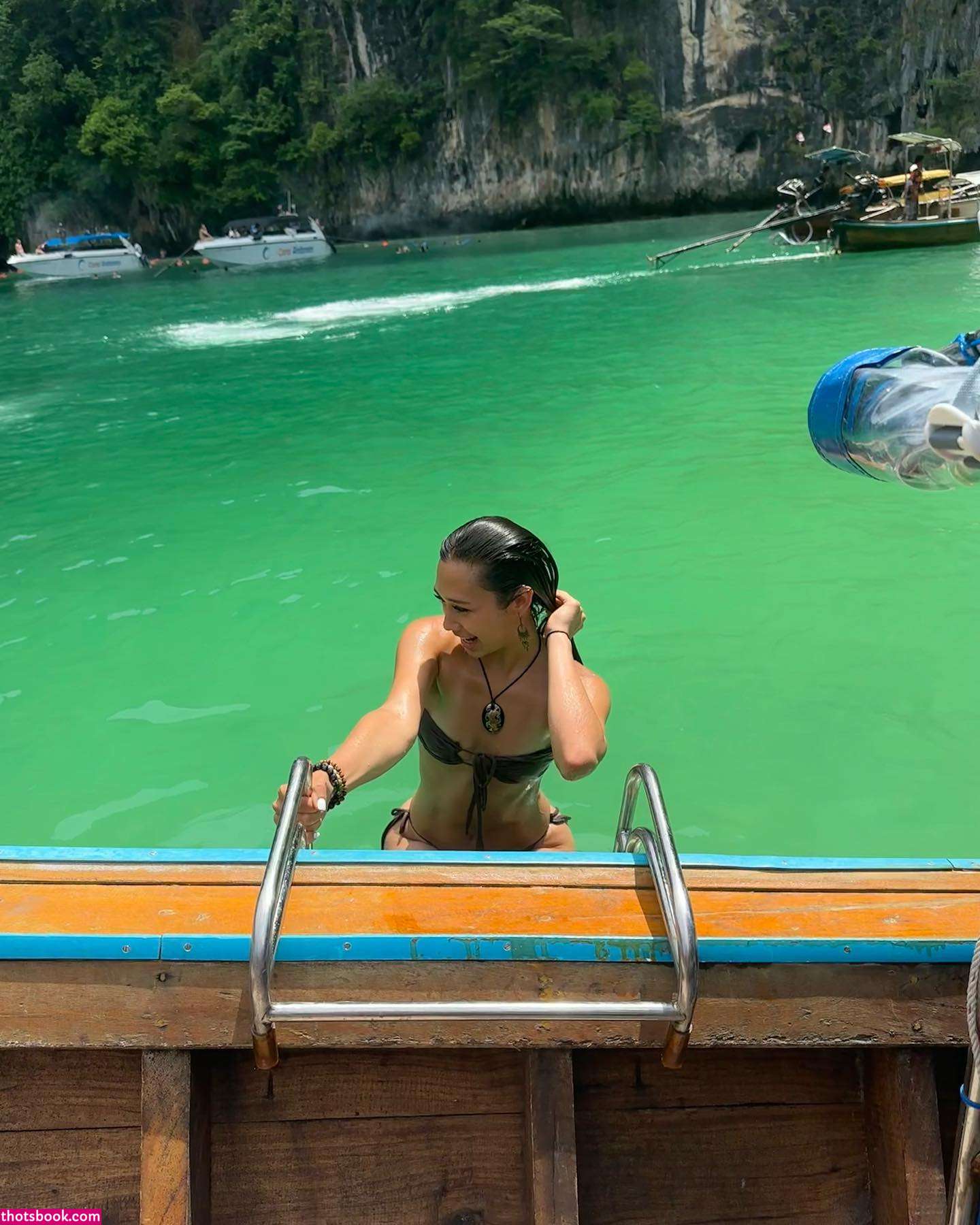 Cait Knight Photo #12