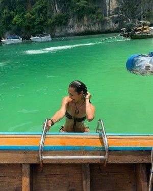 Cait Knight Photo #12